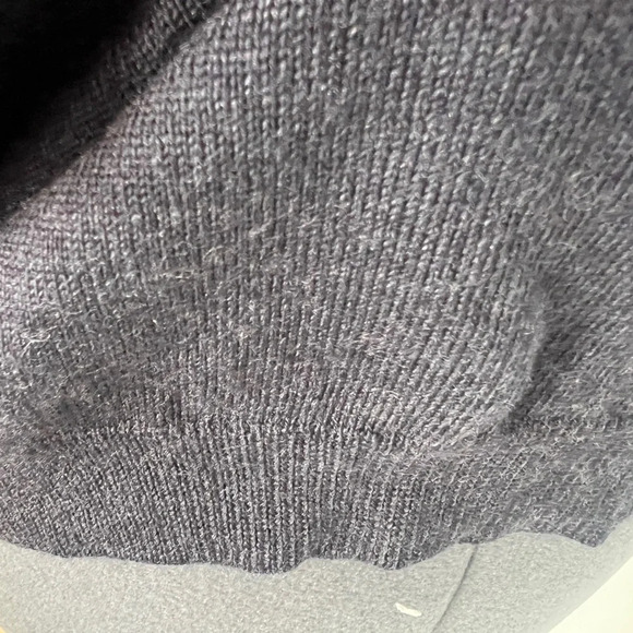 Consensus Vintage Navy V-Neck Sz L New Wool WoolMark 100% Extra Fine Merino Wool - Picture 5 of 12